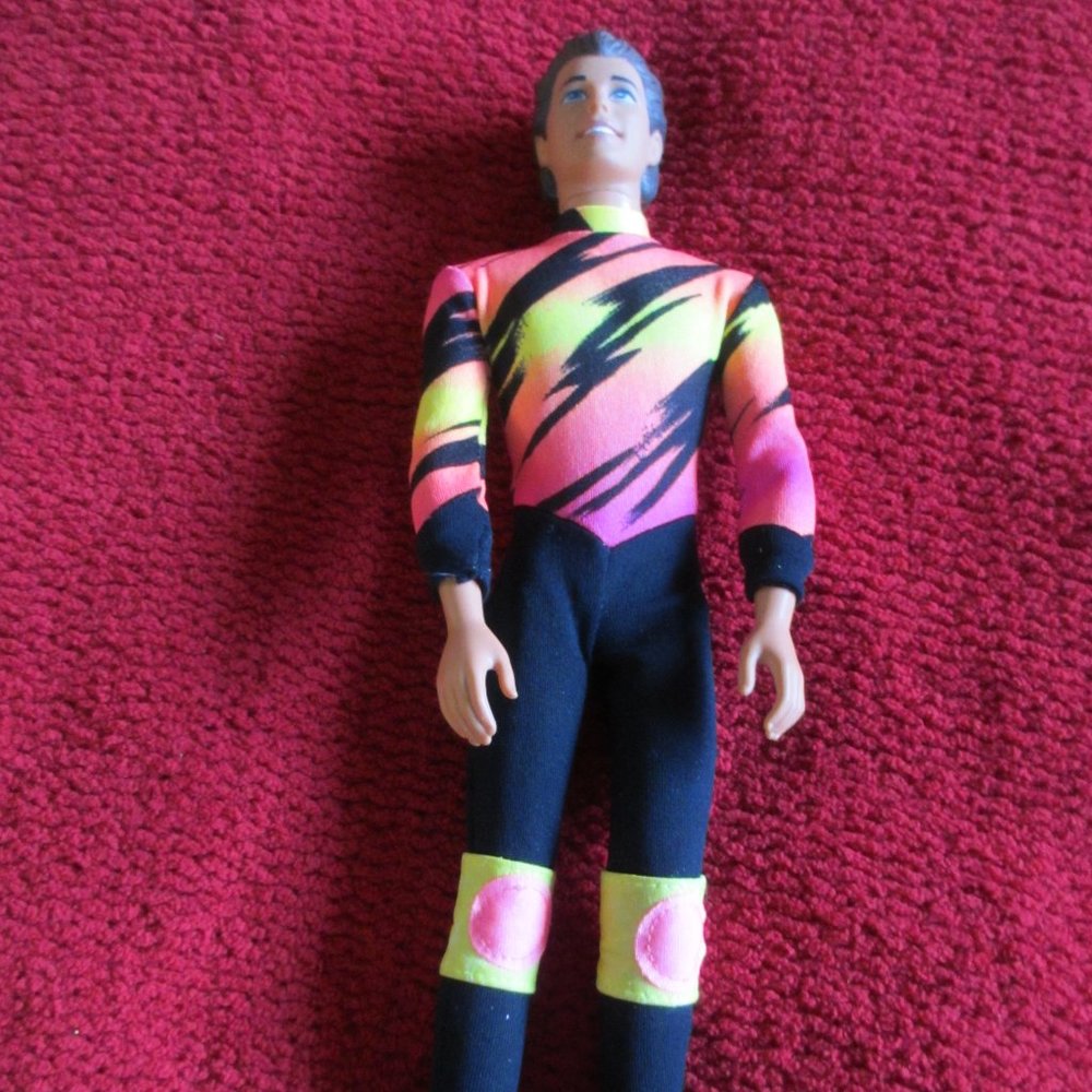 1975 VINTAGE BAREFOOT SURFER KEN DOLL IN WETSUIT JOINTED BY MATTEL